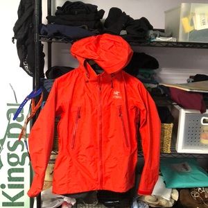 NWOT Arcteryx Beta LT Rain Jacket Gore-tex